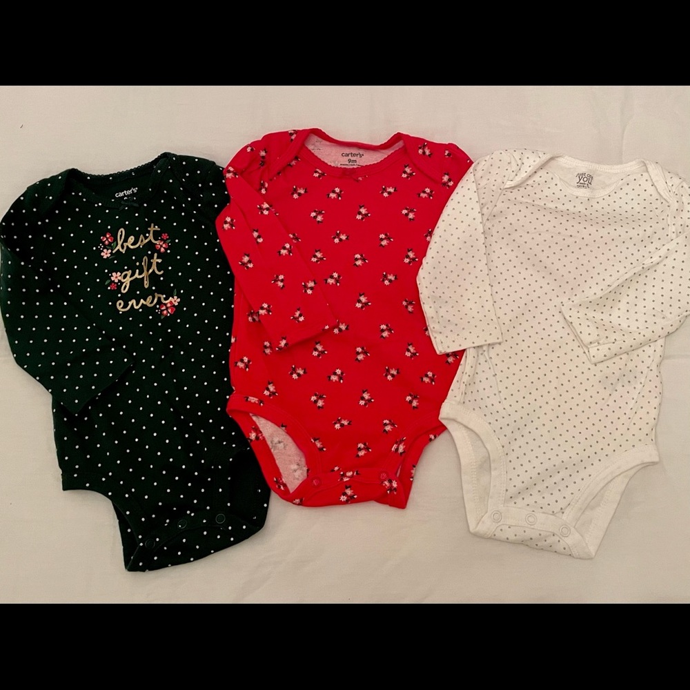Set of 3 Carter’s LS Christmas Onesies size 9m
